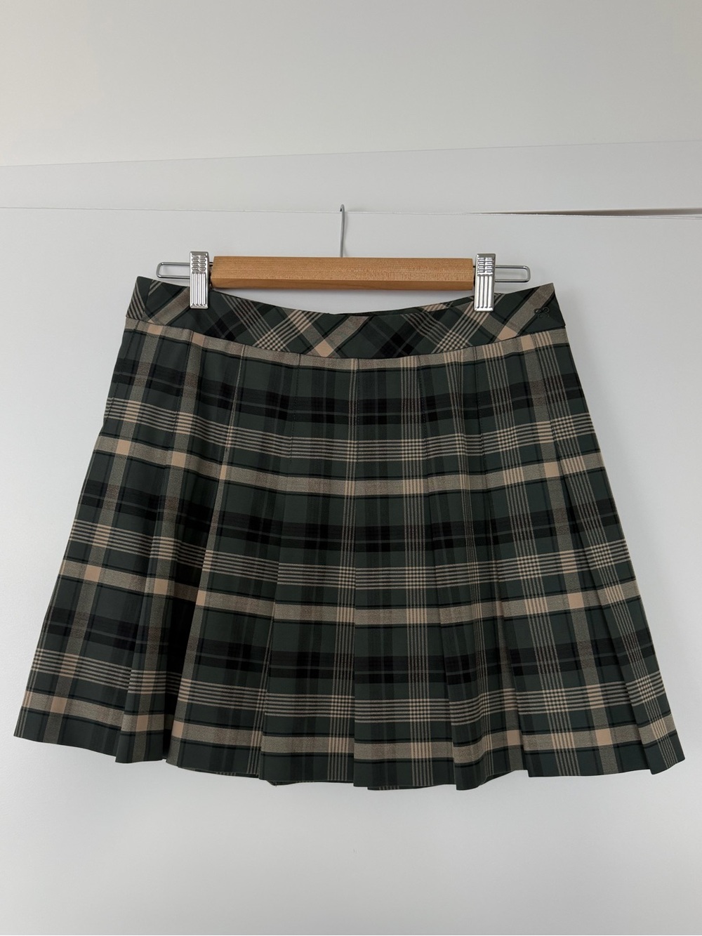 Aritzia Plaid Pleated Mini Skirt - Green & Beige